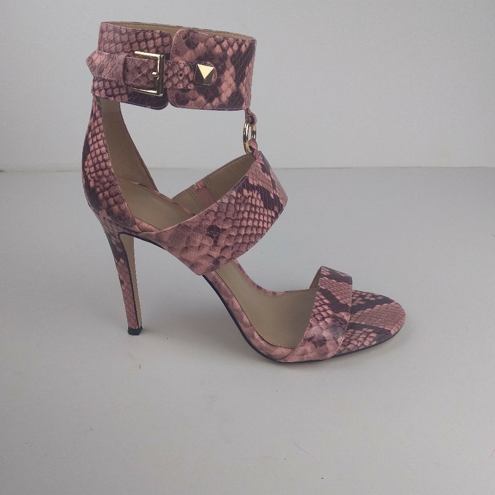 Michele Kors Amos ankle strap sandal in shell pink snake skin print size 8.5 M - Picture 16 of 16
